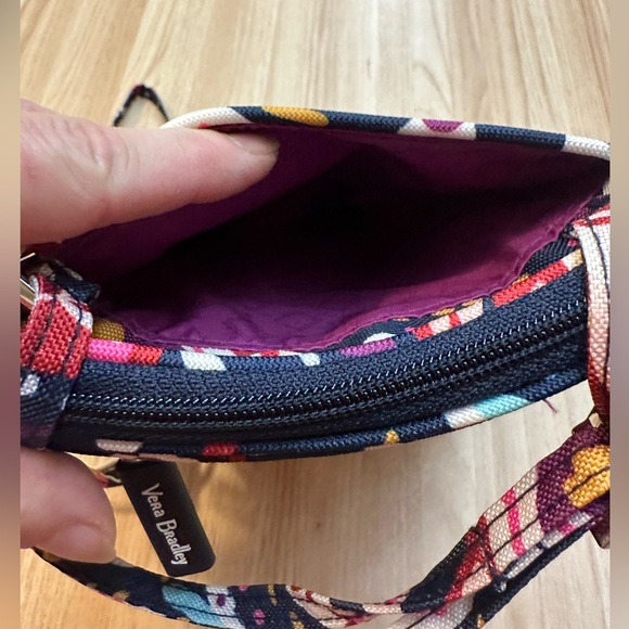 “VERA BRADLEY” FLORAL NYLON CROSSBODY PURSE - Picture 2 of 8